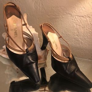 CHANEL 2-tone leather slingback Sz 8